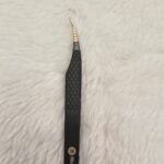 Pinca de Cilios Infinity Black Ponta Curva Leve